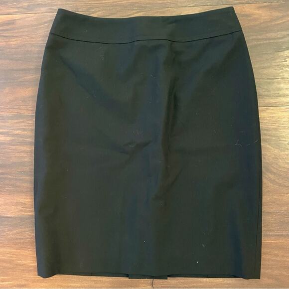 Petite Sophisticate black zipper back midi skirt size 4 B14 - Picture 1 of 4